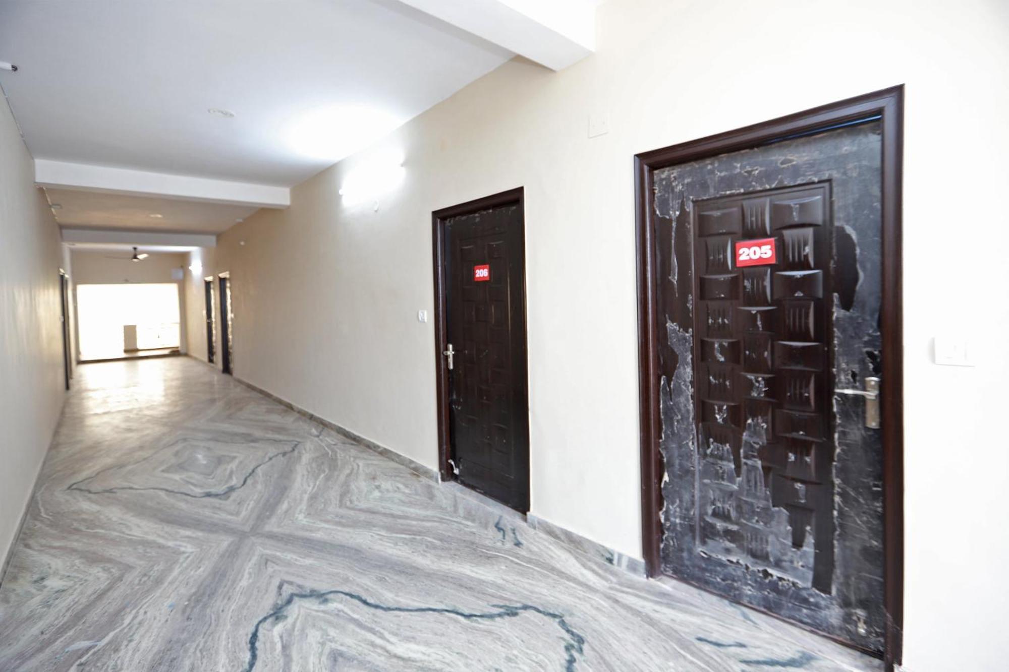 Hotel O Silverline Residency Faridabad Esterno foto